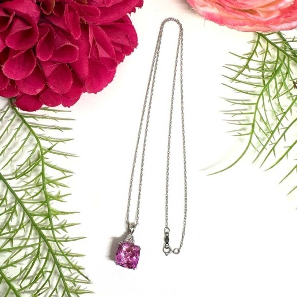 NEW⚜️10K White Gold Pink Topaz Pendant Necklace